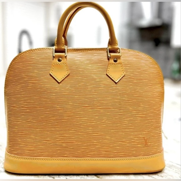 LV Alma bag - Picture 3 of 10